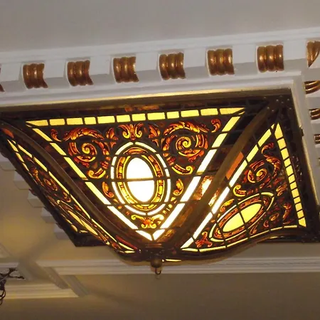 מלון Asturias 4*