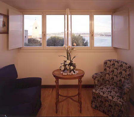 מלון Asturias 4*